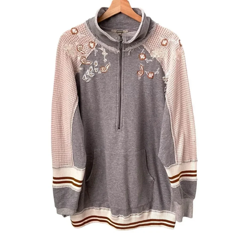 Gimmicks from BKE Embellished Half Zip Sweatshirt in Size XL